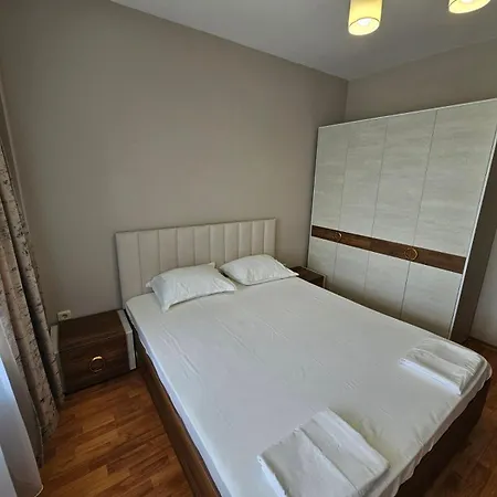 Apartment Elena 35 *